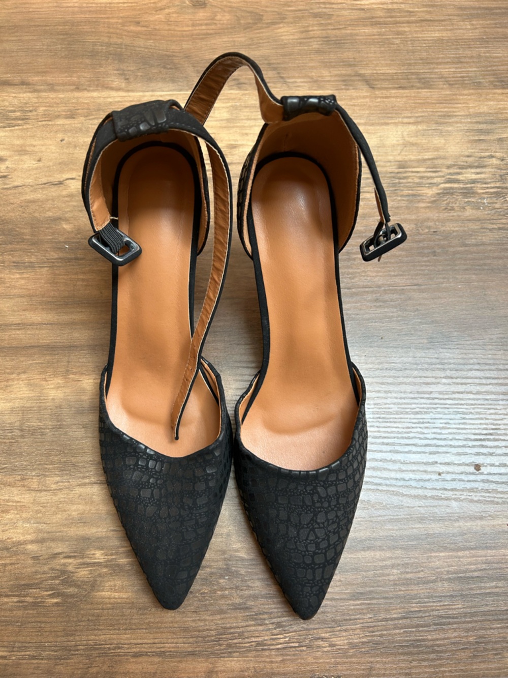 Women's Black Textured Slingback Flats